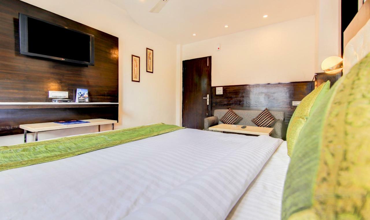 Lavish Inn Дармсала Экстерьер фото