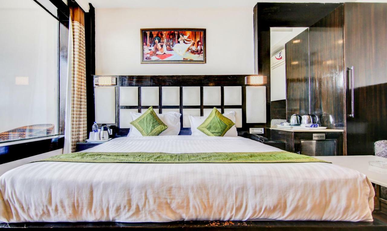 Lavish Inn Дармсала Экстерьер фото