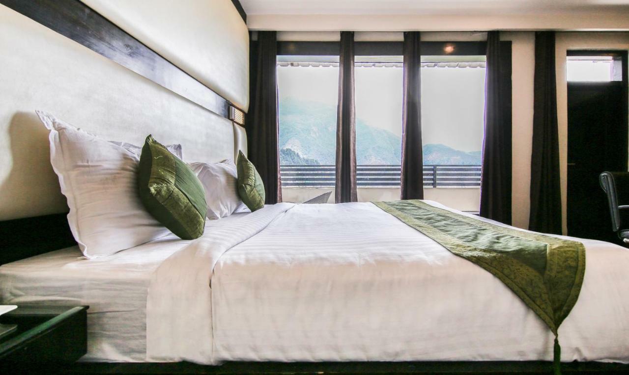 Lavish Inn Дармсала Экстерьер фото